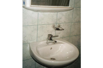 Privatni smještaj Gradac 2